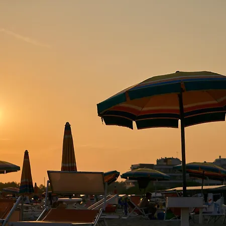 Wonderful With Terrace Μπιμπιόνε