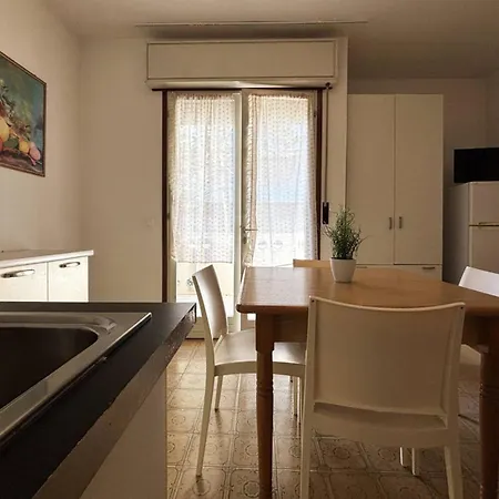 With Side Sea View Apartamento