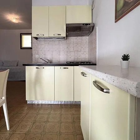 Apartamento With Side Sea View *