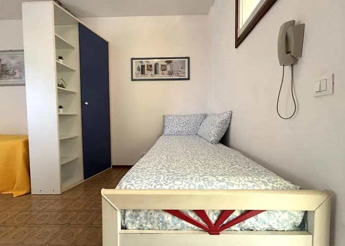 Appartement With Side Sea View *